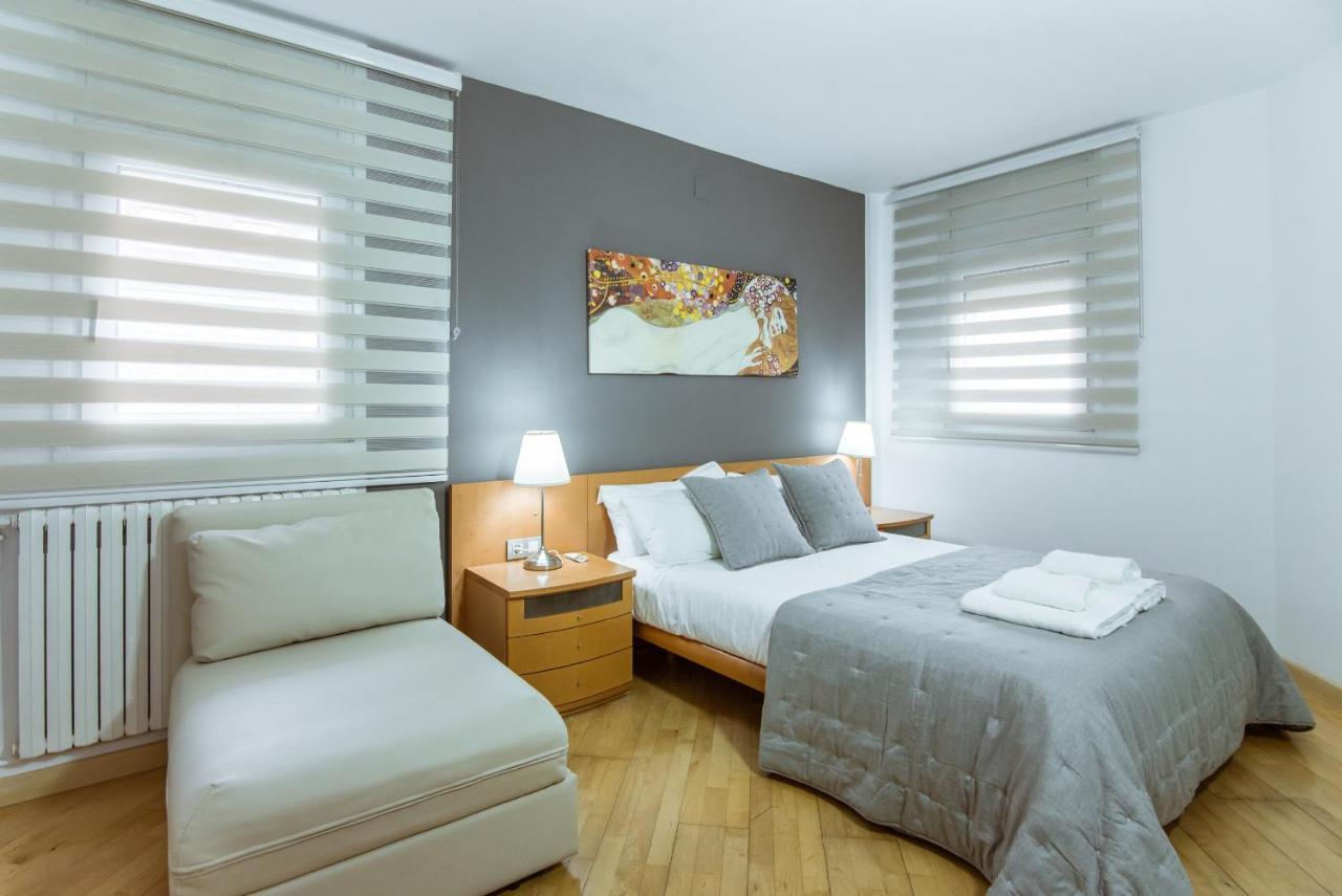 Two Bedroom Townhouse Within 10Min Walk From Beach Barcelona Buitenkant foto