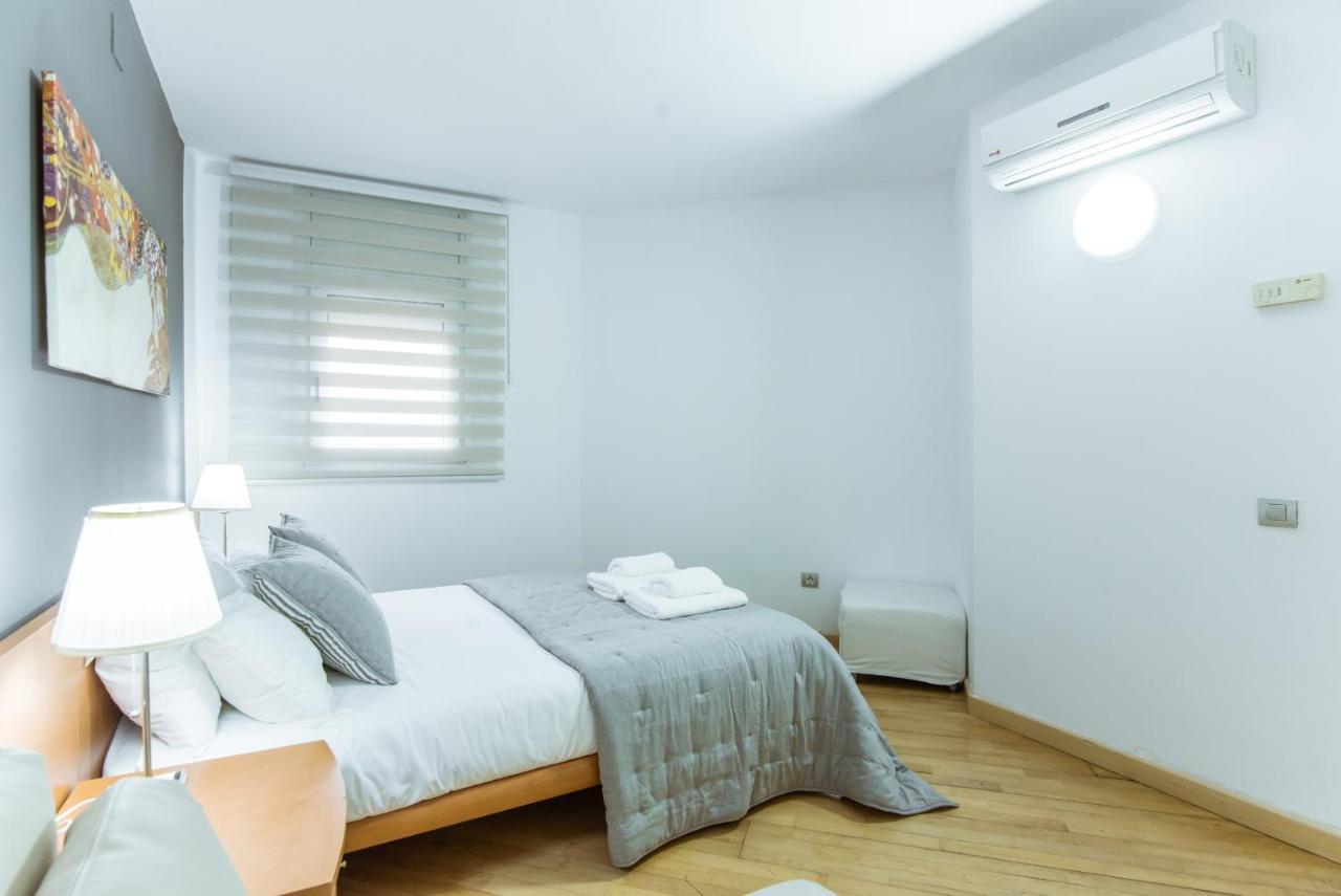 Two Bedroom Townhouse Within 10Min Walk From Beach Barcelona Buitenkant foto