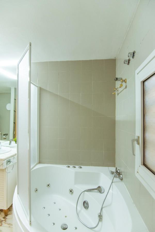 Two Bedroom Townhouse Within 10Min Walk From Beach Barcelona Buitenkant foto