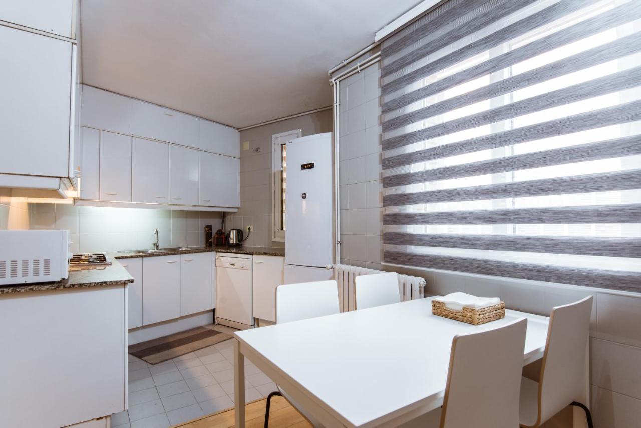 Two Bedroom Townhouse Within 10Min Walk From Beach Barcelona Buitenkant foto