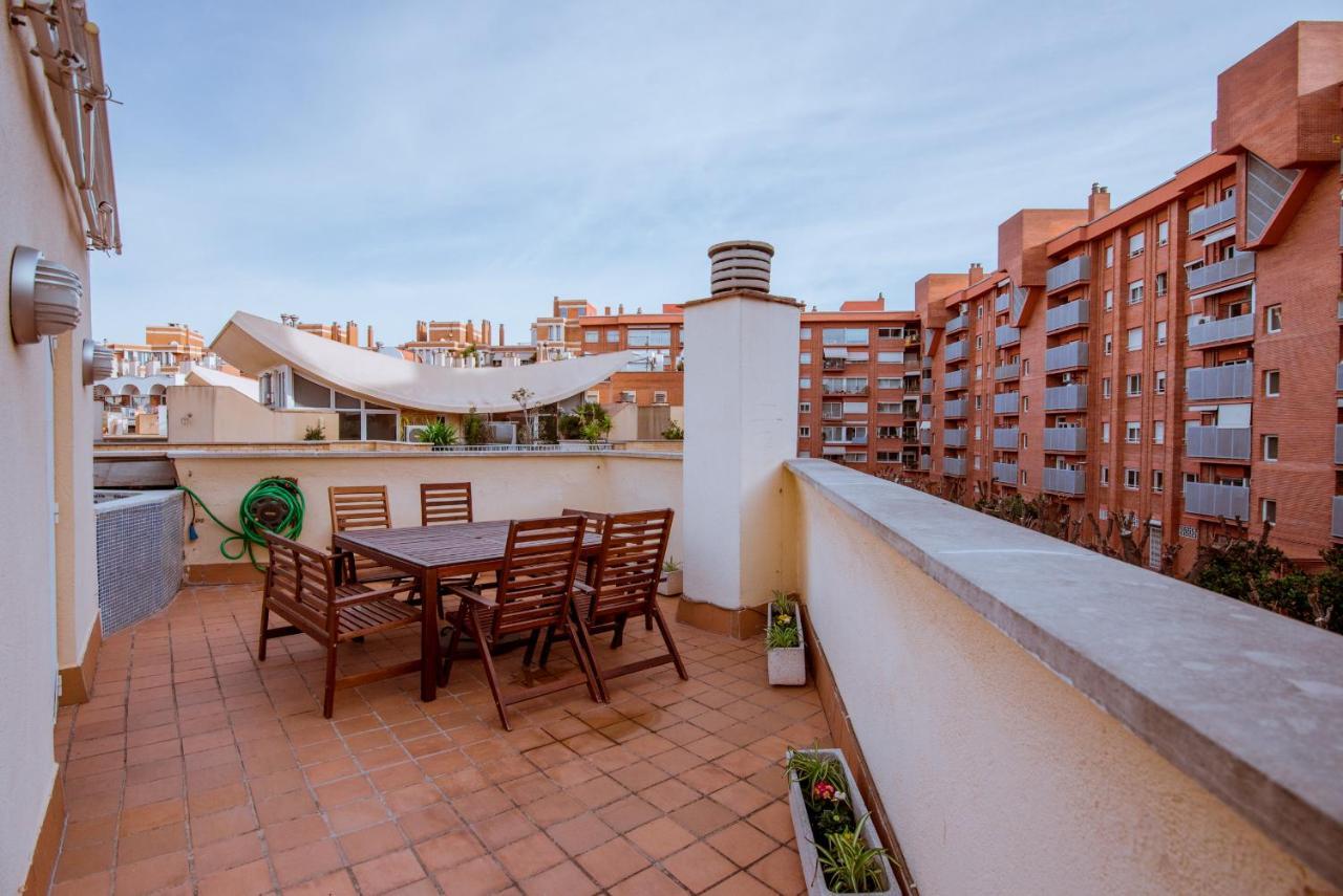 Two Bedroom Townhouse Within 10Min Walk From Beach Barcelona Buitenkant foto